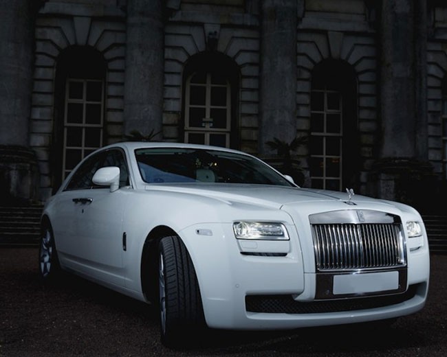 Modern Wedding Cars image 18