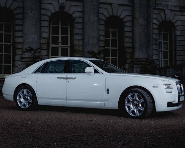 Modern Wedding Cars image 18