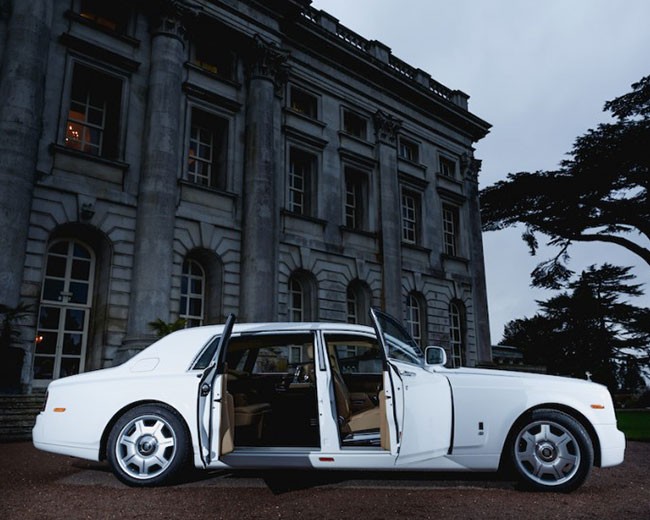 Modern Wedding Cars image 18