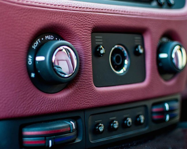 Modern Wedding Cars image 18