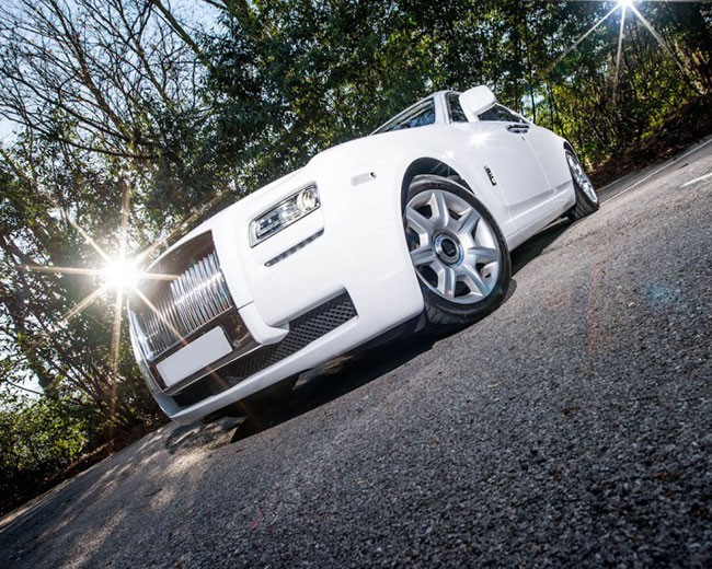 Modern Wedding Cars image 18